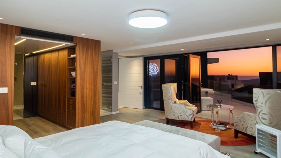 5 Bedroom Property for Sale in Bloubergstrand Western Cape